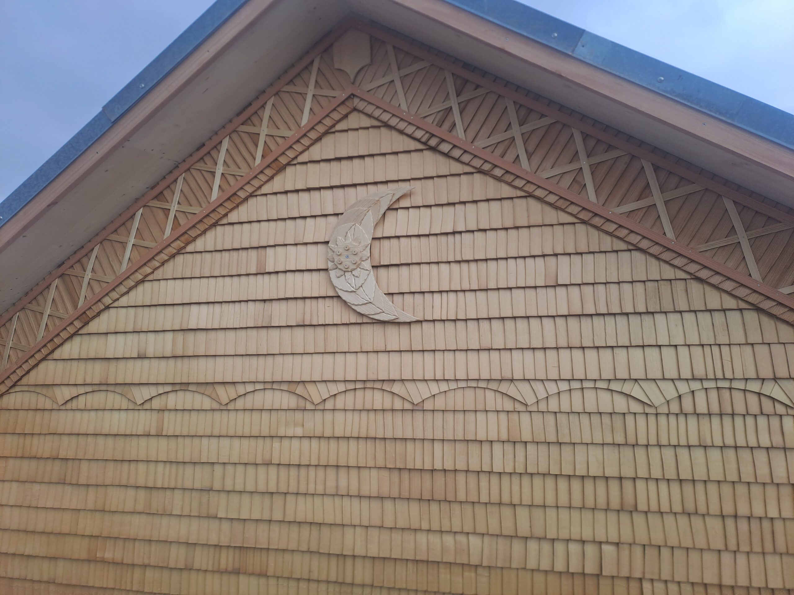 Rénovation de façade en tavaillons, Hauteville – Tristan Ropraz Tavillonneur